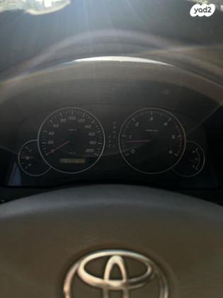 טויוטה לנד קרוזר ארוך 4X4 Luxury אוט' דיזל 8 מק' 3.0 (166 כ''ס) דיזל 2007 למכירה בחולון