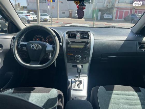 טויוטה קורולה GLI אוט' 1.6 (124 כ''ס) בנזין 2010 למכירה בפתח תקווה