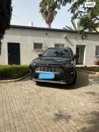 טויוטה RAV4 ארוך 4X2 Experience אוט' 2.0 (175 כ''ס) בנזין 2019 למכירה ברמת השרון
