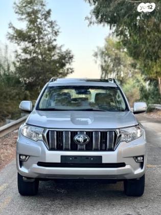 טויוטה לנד קרוזר קצר 4X4 Luxury SWB אוט' 3 דלתות דיזל 2.8 (204 כ''ס) דיזל 2021 למכירה בחיפה
