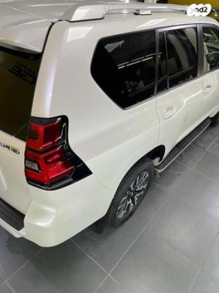 טויוטה לנד קרוזר ארוך Limited אוט' 7 מק' דיזל 5 דל' 2.8 (204 כ"ס) דיזל 2023 למכירה ברמת גן