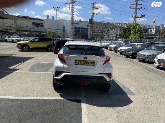טויוטה C-HR City הייבריד אוט' 1.8 (98 כ"ס) היברידי חשמל / בנזין 2017 למכירה ב