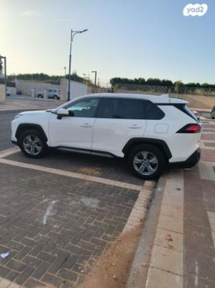 טויוטה RAV4 הייבריד E-xperience הייבריד 5 דל' אוט' 2.5 (178 כ''ס) בנזין 2022 למכירה בכפר יונה