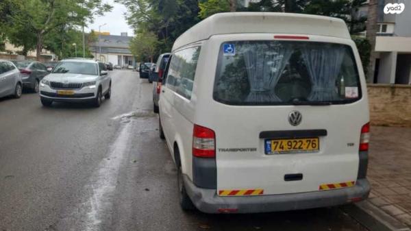פולקסווגן טרנספורטר מסחרי/נוסעים Kombi ארוך אוט' דיזל 2 מק' 3 דל' 2.0 (140 כ"ס) דיזל 2012 למכירה בראש העין