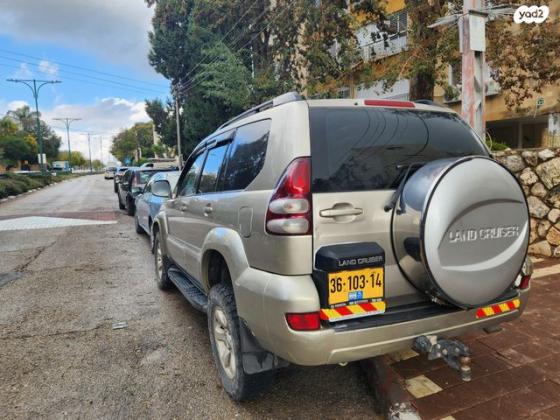 טויוטה לנד קרוזר ארוך 4X4 STD אוט' דיזל 8 מק' 3.0 (166 כ''ס) דיזל 2006 למכירה בלוד