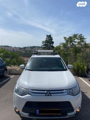 מיצובישי אאוטלנדר 4X4 Supreme אוט' 7 מק' 2.0 (150 כ"ס) בנזין 2015 למכירה בירושלים
