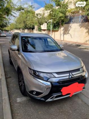 מיצובישי אאוטלנדר Premium אוט' 7 מק' 2.0 (150 כ''ס) בנזין 2019 למכירה במודיעין מכבים רעות