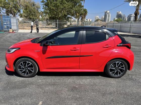 טויוטה יאריס הייבריד Premiere Edition אוט' 1.5 (92 כ"ס) בנזין 2021 למכירה בתל אביב יפו