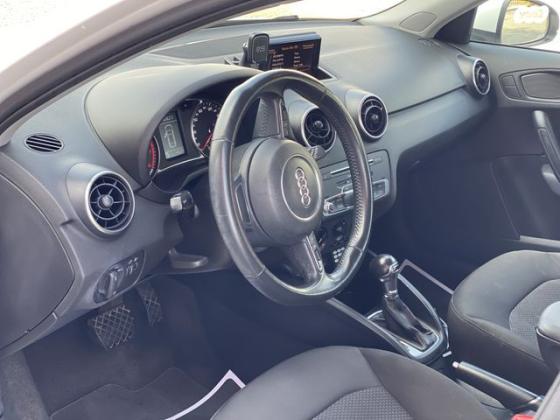 אאודי A1 Sportback אוט' 1.0 (95 כ''ס) בנזין 2016 למכירה בתל אביב יפו
