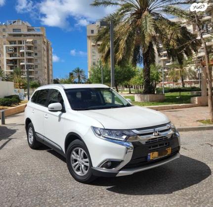 מיצובישי אאוטלנדר Intense אוט' 7 מק' 2.0 (150 כ"ס) בנזין 2017 למכירה בתל אביב יפו