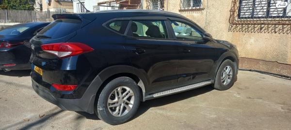 יונדאי טוסון Prime אוט' בנזין 1.6 (132 כ''ס) בנזין 2017 למכירה בנס ציונה