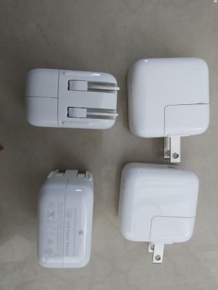 מטען של אפל למחשב נייד