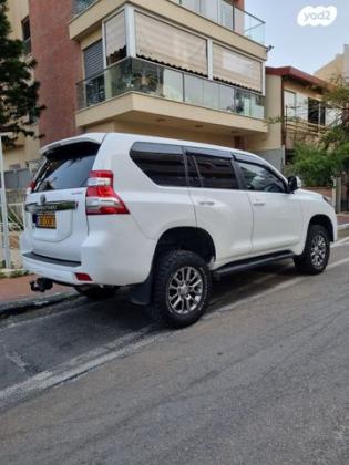 טויוטה לנד קרוזר ארוך 4X4 Select אוט' דיזל 7 מק' 3.0 (173 כ''ס) דיזל 2010 למכירה בחולון