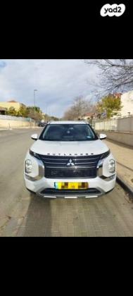 מיצובישי אאוטלנדר Premium אוט' 7 מק' 2.5 (181 כ"ס) בנזין 2022 למכירה בדימונה