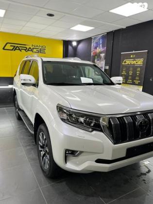 טויוטה לנד קרוזר ארוך Limited אוט' 7 מק' דיזל 5 דל' 2.8 (204 כ"ס) דיזל 2023 למכירה ברמת גן