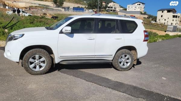 טויוטה לנד קרוזר ארוך 4X4 Luxury אוט' דיזל 7 מק' 2.8 (177 כ"ס) דיזל 2015 למכירה בראמה