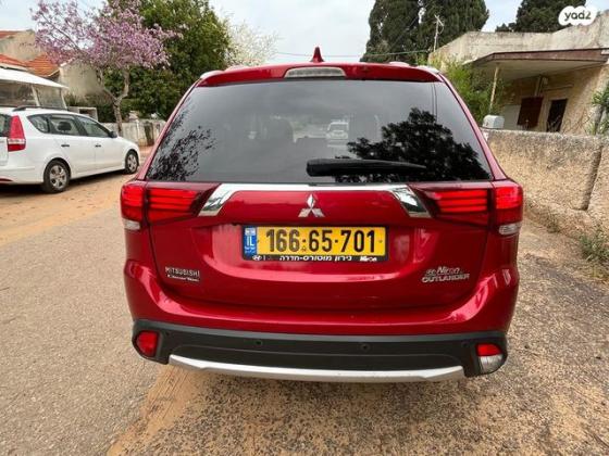 מיצובישי אאוטלנדר Premium אוט' 7 מק' 2.0 (150 כ''ס) בנזין 2018 למכירה בחדרה