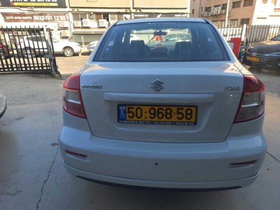 סוזוקי SX4 GLX סדאן אוט' 1.6 (119 כ"ס) בנזין 2014 למכירה בחולון
