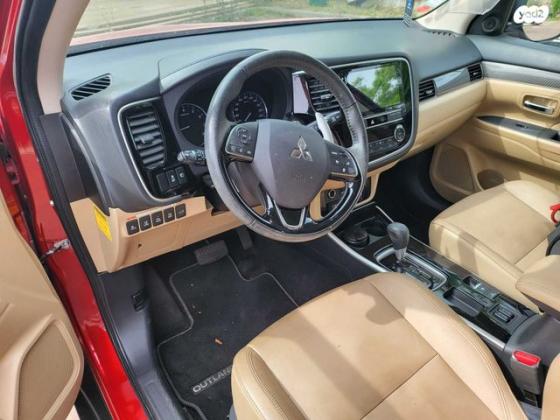 מיצובישי אאוטלנדר Premium אוט' 7 מק' 2.0 (150 כ''ס) בנזין 2019 למכירה בראשון לציון