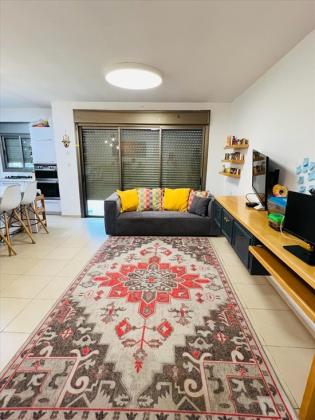 דירה 4 חדרים למכירה בלוד | הפרחים | נווה נוף