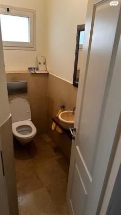 אוסישקין 1 (הדר)