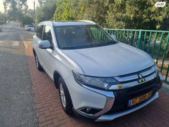 מיצובישי אאוטלנדר Instyle אוט' 7 מק' 2.0 (150 כ"ס) בנזין 2017 למכירה בקרני שומרון