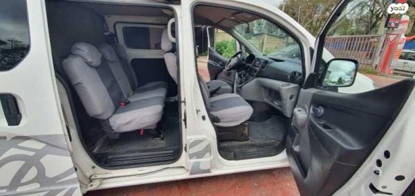 ניסאן NV200 Upper ידני דיזל 5 מק' 1.5 (90 כ''ס) דיזל 2015 למכירה בראשון לציון