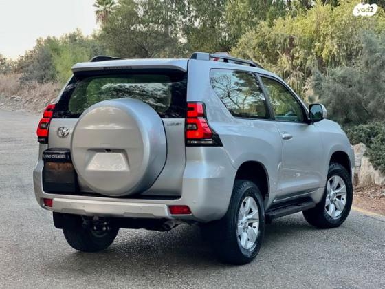 טויוטה לנד קרוזר קצר 4X4 Luxury SWB אוט' 3 דלתות דיזל 2.8 (204 כ''ס) דיזל 2021 למכירה בחיפה