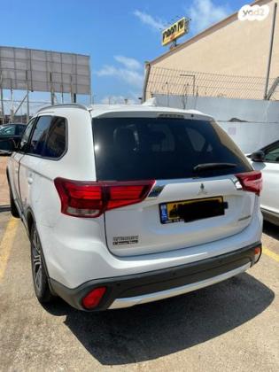 מיצובישי אאוטלנדר Premium אוט' 7 מק' 2.0 (150 כ''ס) בנזין 2018 למכירה בחיפה