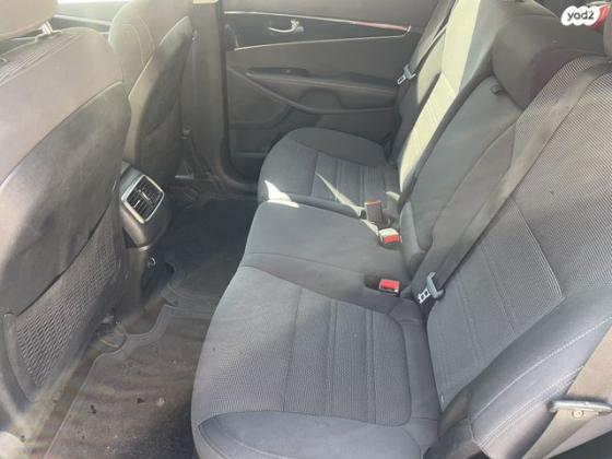 קיה סורנטו Urban אוט' 7 מק' 2.4 (188 כ"ס) בנזין 2017 למכירה בראש העין