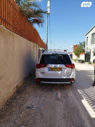 מיצובישי אאוטלנדר Premium אוט' 7 מק' 2.0 (150 כ''ס) בנזין 2015 למכירה בגבעת זאב