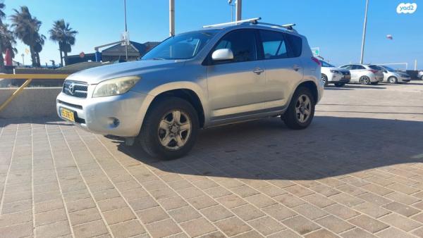 טויוטה RAV4 ארוך 4X4 GLI אוט' 2.0 (152 כ''ס) בנזין 2007 למכירה בנתניה