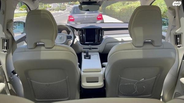 וולוו XC60 B5 Momentum אוט' 2.0 (250 כ''ס) בנזין 2021 למכירה בחיפה