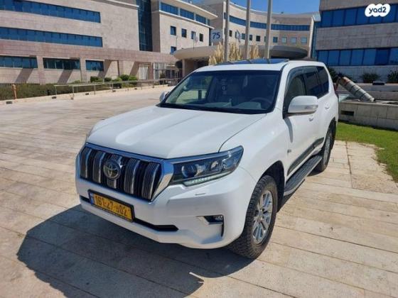 טויוטה לנד קרוזר ארוך 4X4 Limited אוט' דיזל 7 מק' 2.8 (177 כ"ס) דיזל 2020 למכירה בראשון לציון