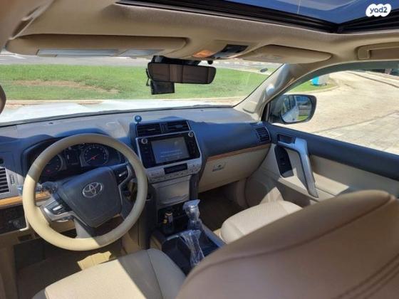 טויוטה לנד קרוזר ארוך 4X4 Limited אוט' דיזל 7 מק' 2.8 (177 כ"ס) דיזל 2020 למכירה בראשון לציון