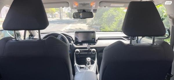 טויוטה RAV4 הייבריד E-xperience הייבריד 5 דל' אוט' 2.5 (178 כ''ס) בנזין 2019 למכירה בתל אביב יפו