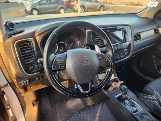 מיצובישי אאוטלנדר Instyle אוט' 7 מק' 2.0 (150 כ"ס) בנזין 2016 למכירה בעומר