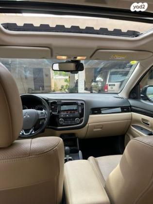 מיצובישי אאוטלנדר Premium אוט' 7 מק' 2.0 (150 כ''ס) בנזין 2016 למכירה בכפר סבא