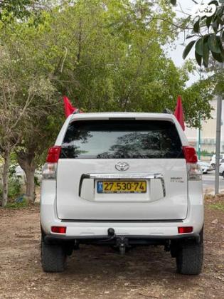 טויוטה לנד קרוזר ארוך 4X4 Select אוט' דיזל 7 מק' 3.0 (173 כ''ס) דיזל 2011 למכירה בפתח תקווה