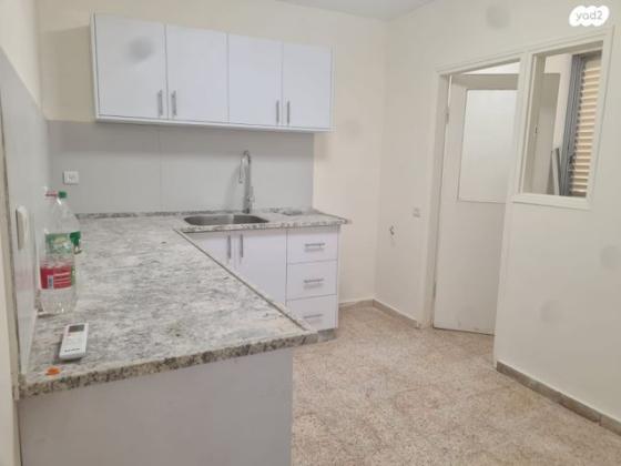 חיים וייצמן 80 (קרית עבודה)