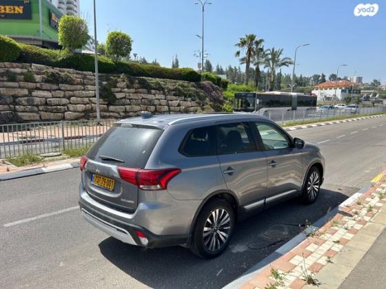 מיצובישי אאוטלנדר Instyle אוט' 7 מק' 2.0 (150 כ"ס) בנזין 2019 למכירה בבית שמש