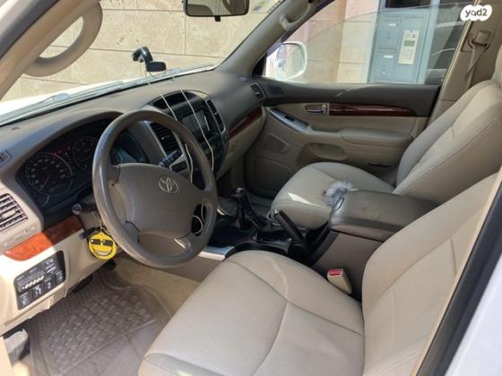 טויוטה לנד קרוזר ארוך 4X4 Luxury אוט' דיזל 8 מק' 3.0 (166 כ''ס) דיזל 2008 למכירה בתל אביב יפו