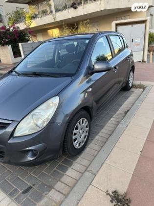 יונדאי i20 Instyle אוט' 1.4 (100 כ''ס) בנזין 2012 למכירה בתל מונד