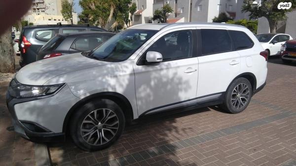 מיצובישי אאוטלנדר Instyle אוט' 7 מק' 2.0 (150 כ"ס) בנזין 2018 למכירה בנתניה