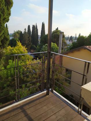 זלמן שניאור 13 (קרית יערים)