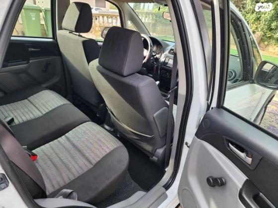 סוזוקי SX4 GLA הצ'בק אוט' 1.6 (120 כ"ס) בנזין 2013 למכירה בחיפה