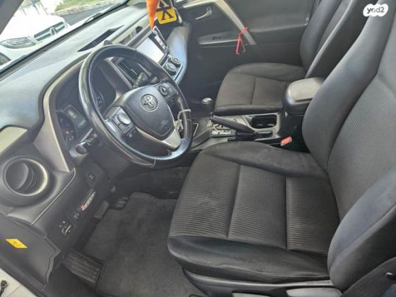 טויוטה RAV4 ארוך 4X4 GLI MC אוט' 2.0 (152 כ"ס) בנזין 2017 למכירה בדאלית אל כרמל