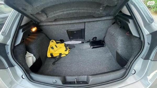 אלפא רומיאו ג'ולייטה Progresion רובוטית 1.4 (170 כ"ס) בנזין 2013 למכירה בטירת כרמל