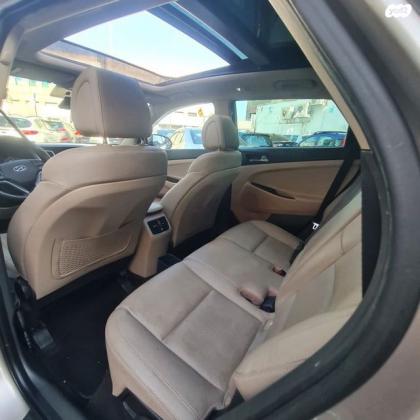 יונדאי טוסון Supreme אוט' בנזין 2.0 (155 כ''ס) בנזין 2016 למכירה בתל אביב יפו