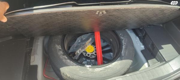 טויוטה RAV4 הייבריד E-motion Sky הייבריד אוט' 2.5 (178 כ''ס) בנזין 2019 למכירה בראשון לציון